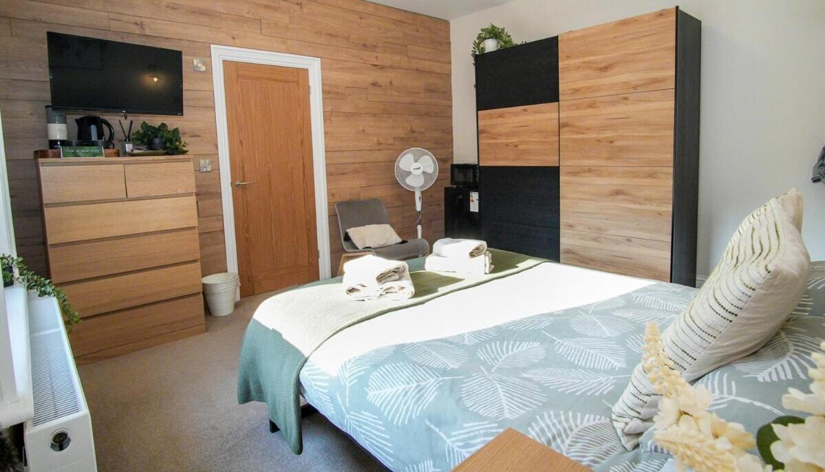 Green Nest Room With Private Bathroom WTA WTA Eastbourne Exterior foto